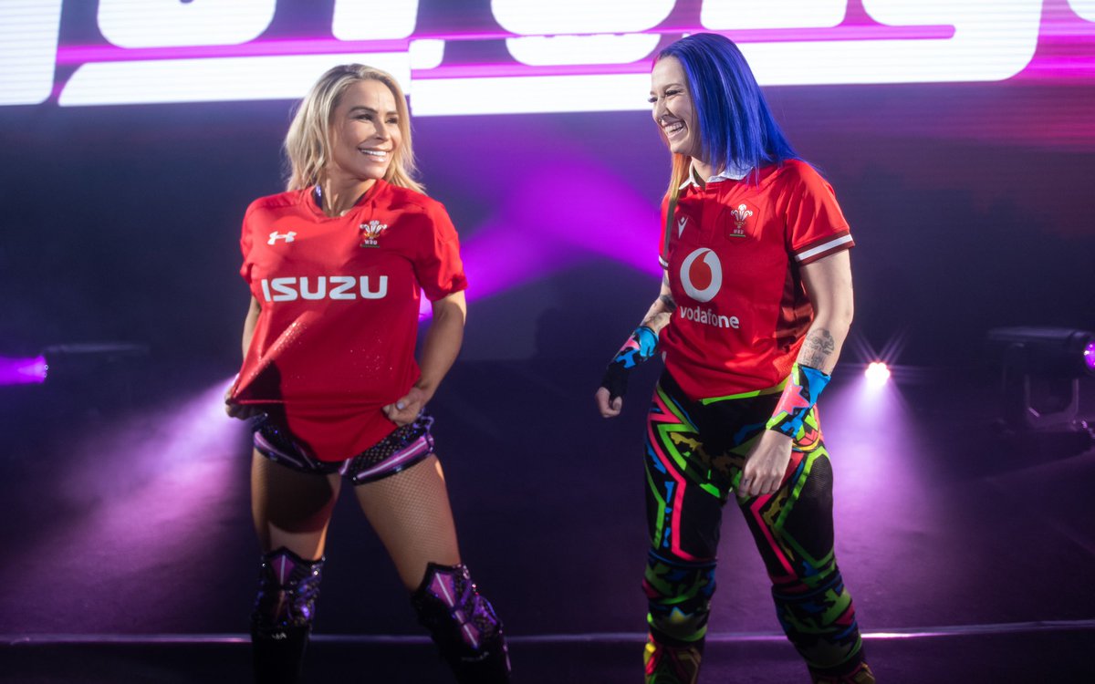 WWEUK tweet picture