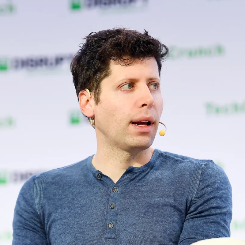 blinkist's tweet photo. Sam Altman, CEO of OpenAI, shares the nine books he thinks will change your life.