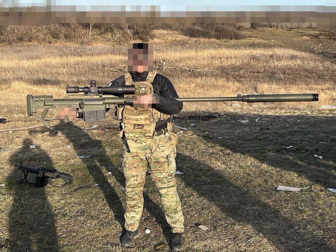 No wonder it's called an Alligator‼️😱 A soldier of the 🇺🇦 Defense Forces with a Ukrainian anti-materiel 14.5-mm Snipex Alligator sniper rifle.
