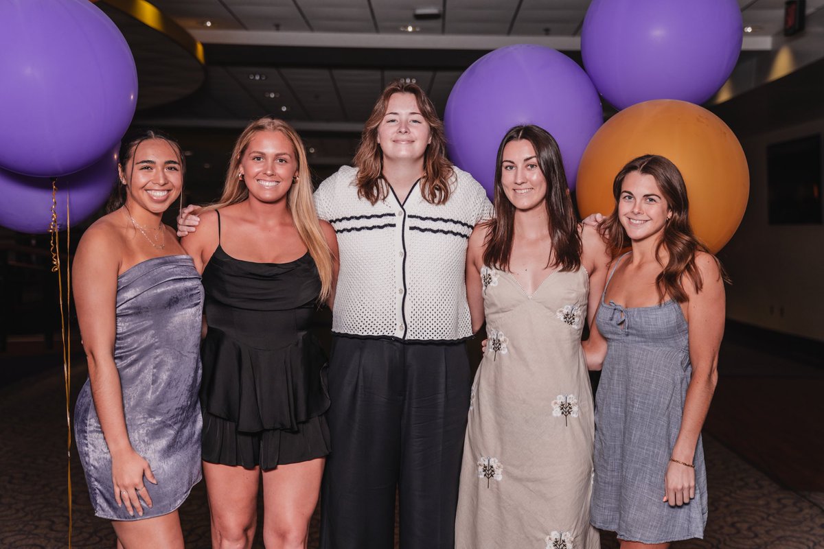 ECUSoc's tweet photo. Some scenes from last night’s team banquet ✨

📸 @SSepulveda_6 https://t.co/efZy0v0xyo
