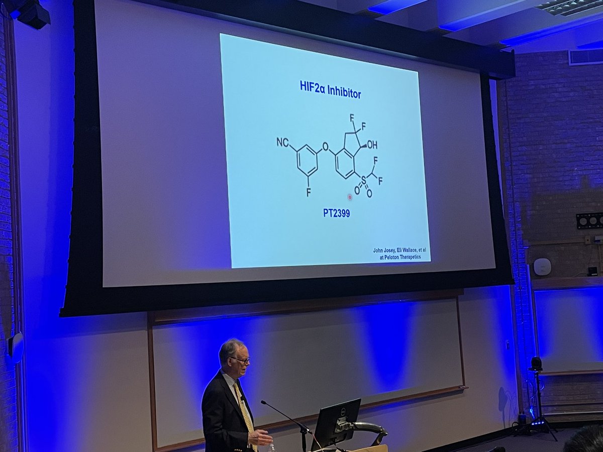 Nobel laureate @kaelin_lab gave a special @UTSWInternalMed grand rounds this AM during the #SeldinSymposium — his journey from @DukeMedSchool to @HopkinsMedicine & @harvardmed @DanaFarber & discoveries for anemia, ischemia, & #kidneycancer along the way. @utswcancer