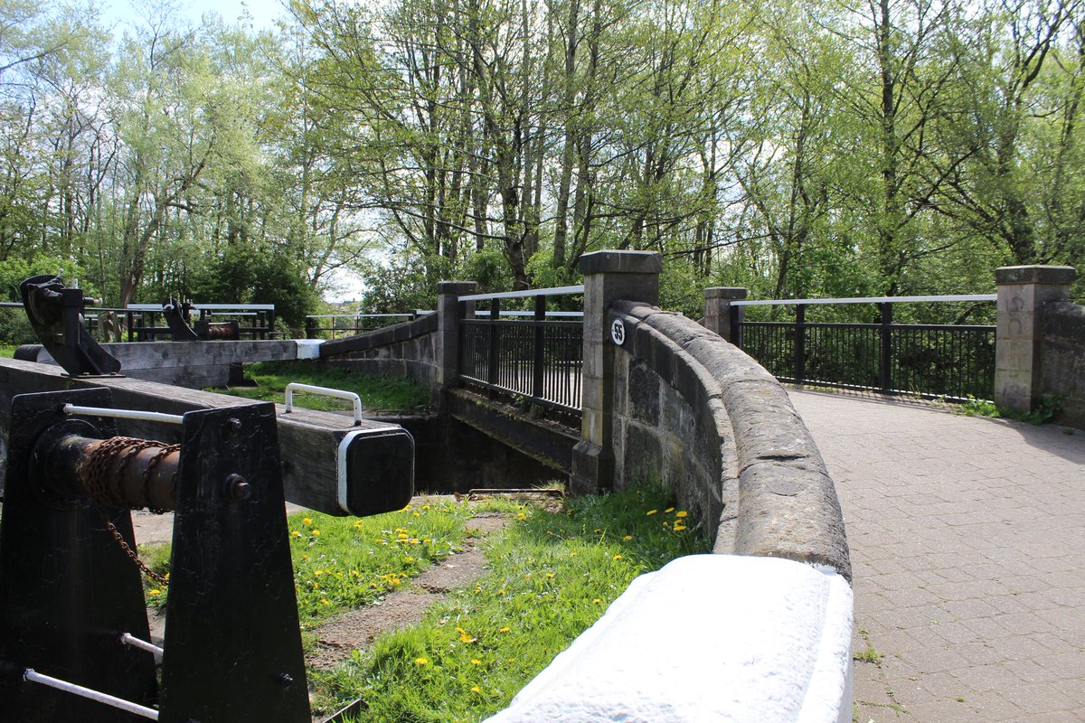 Peel Hall Bridge No 55 .. Leeds & Liverpool Canal #WiganFlight #Lancashire @CanalRiverTrust #Bridge #LifesBetterByWater