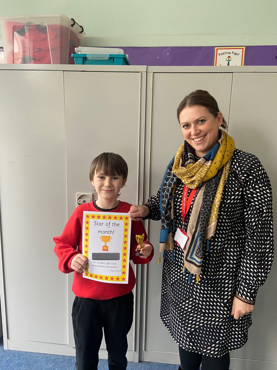 MissSwanSPS's tweet photo. Congratulations to C for being the our new star of the month! He showed excellent effort and determination in learning! Well done! 🐸🐸👏 https://t.co/cX4MqHdiIF