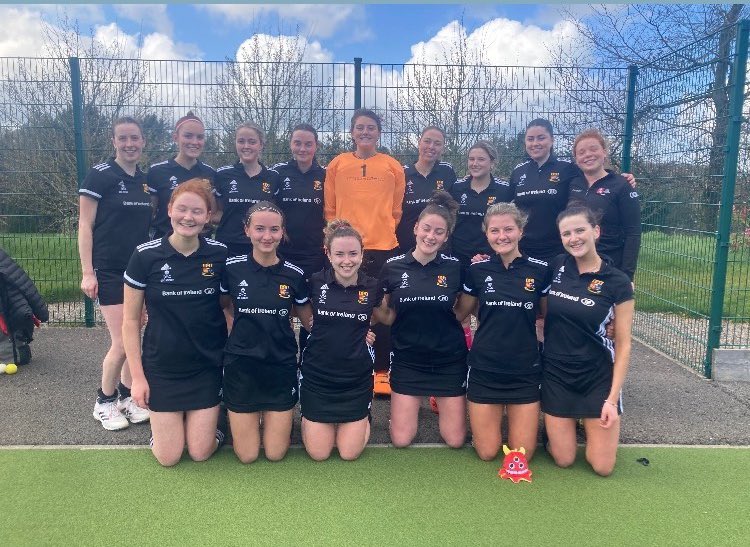 Big weekend for #UCCHockey with Div 1 playing for a spot in the EY1 Hockey League Sat 5pm @GarryduffSports, Div 3 for promotion to Div 2 Sat 2.30pm @AshtonHockey and Div 5 for promotion to Div 4 Sunday 1pm @ULHockey