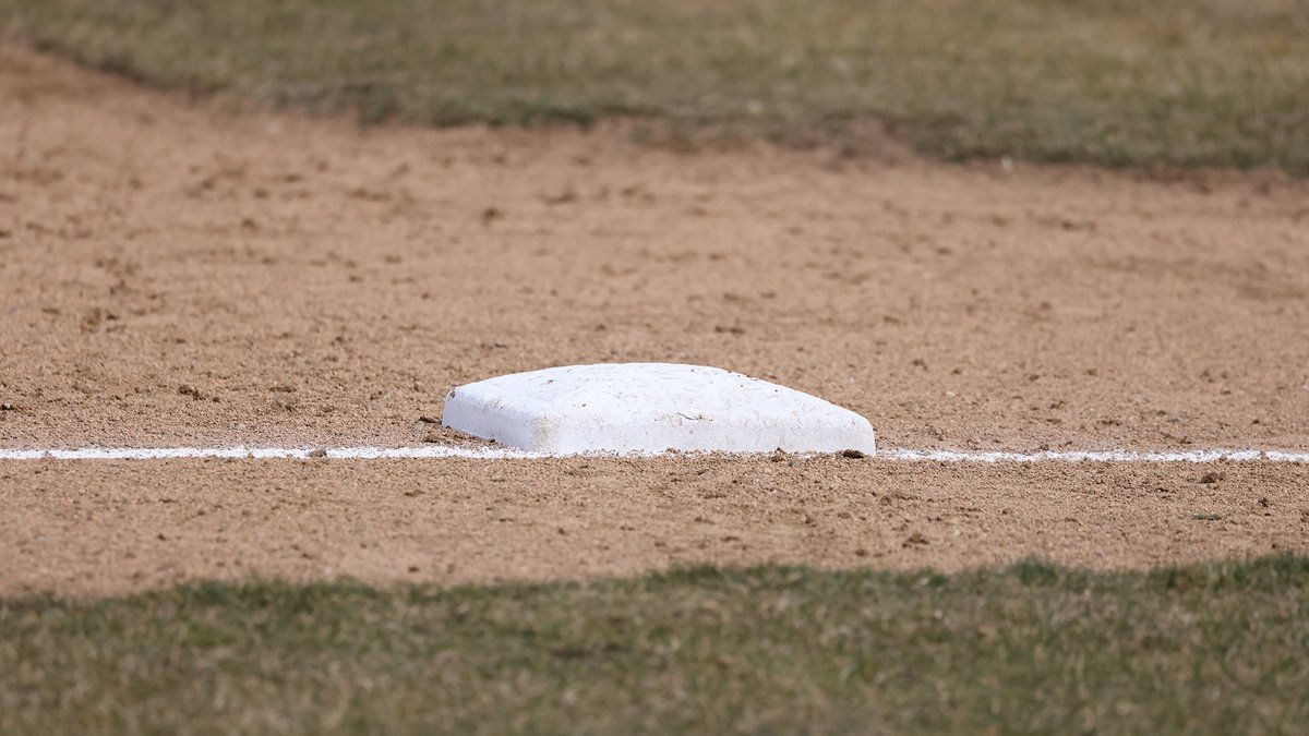 🚨SCHEDULE CHANGE 🚨 Today's series opener against St. Thomas has been postponed due to cold weather. The series will now consist of a single game at 1 p.m. Saturday and a doubleheader starting at noon Sunday. #GoJacks