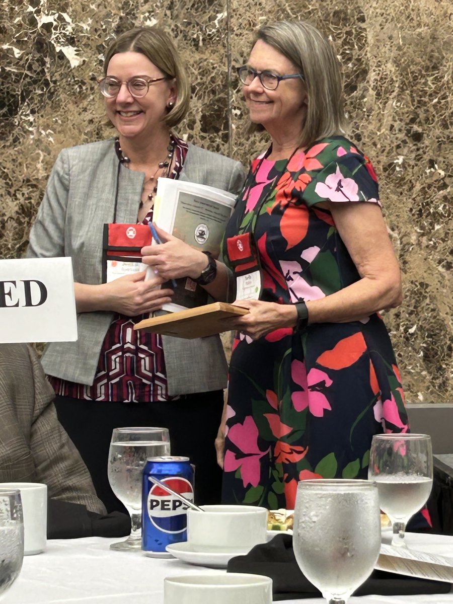 Major congratulations to THE Beth Bailey for winning ⁦<a href="/SMH_Historians/">SMH Historians</a>⁩ Distinguished Book Award for An Army Afire! #SMH2024 ⁦@BethLynnBailey⁩ ⁦<a href="/UNC_Press/">UNC Press</a>⁩