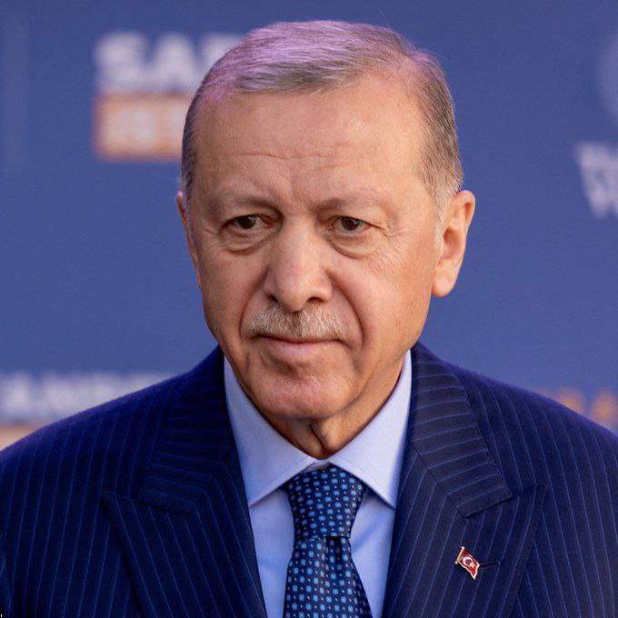 اردوغان: حتی اگر تنها بمانم، تا زمانی که خداوند به من عمر بدهد، به دفاع از حقوق فلسطین ادامه خواهم داد. بر اساس داده های جدید، صادرات ترکیه به اسرائیل در سال ۲۰۲۳ بیش از ۵ میلیارد دلار بوده است.