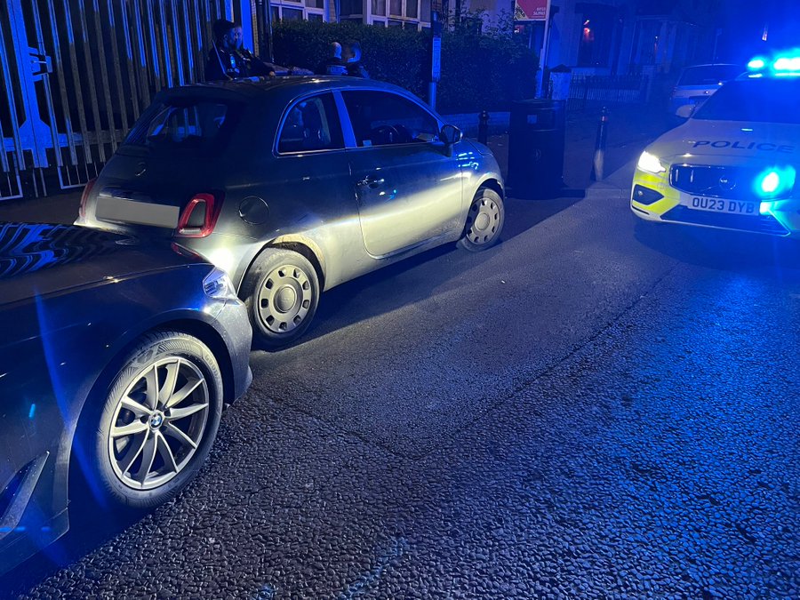 This Fiat 500 was stopped by our @roadpoliceBCH in #Peterborough earlier this week, after the driver had previously evaded officers from another force. Two men ran from the car but were soon caught up with 😉 Four arrests and a large amount of drugs seized 🚔 👍 #SaferCambs