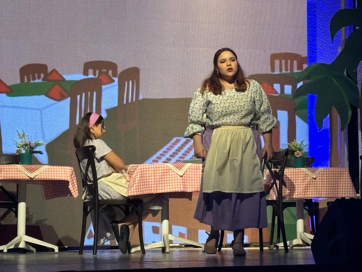 ChileenStoDgo's tweet photo. Agradecemos la invitacion de @colegioluxmundi a su Noche Cultural, en la que se presentó "Ardiente Paciencia: Cartas a Neruda", en conmemoración a los 50 años del fallecimiento del poeta y Premio Nobel chileno, Pablo Neruda. https://t.co/931gFS1Q0z
