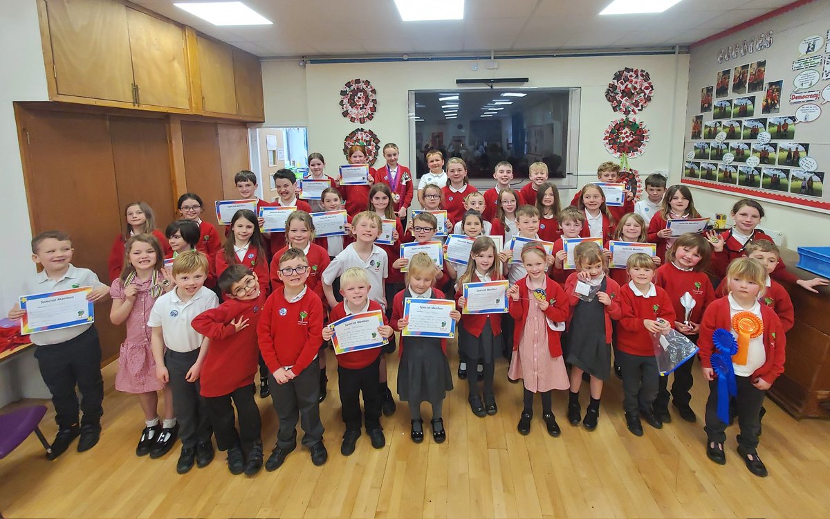 First week back and the children have been working their socks off! Keep it up everyone! Our first Special Mention children and dojo winners of the summer term 🏆 👏 🌞😊 #celebration #assembly