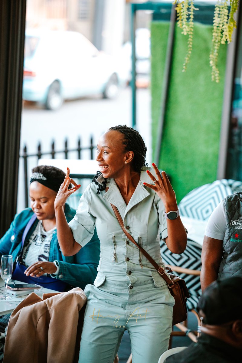 Happy Friday, everyone! Come and have the best time at Hangawt – delicious food, cocktails and any choice of your Sundowners after work. You've got to love Friday! ✨️😁🥰 #OnlyAtHangAwt #Sundowners #FridayFeels #DayTimeChilling