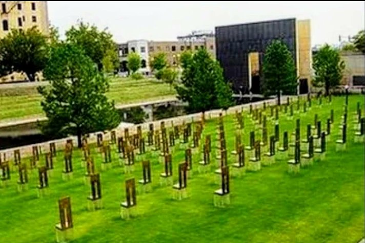 Remembering the 168 people who lost their lives in the Alfred P. Murrah Federal Building Bombing in Oklahoma City 29 years ago today. It was the deadliest act of terrorism in US history until the September 11th attacks in 2001 surpassed it. ♥️💔🇺🇲