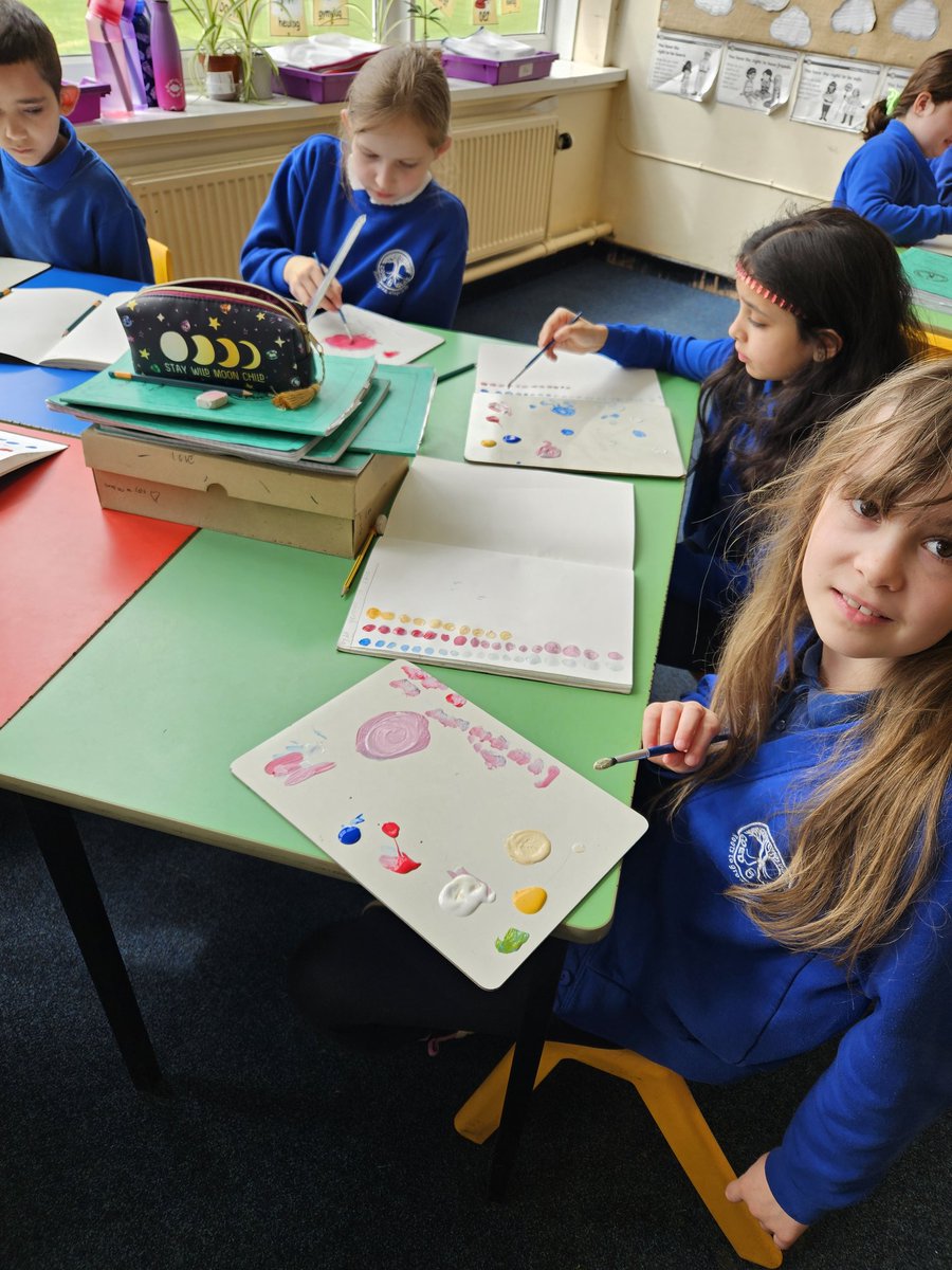 We had so much fun today, mixing our own hot and cold colours. We can't wait to create our artwork next week using them!