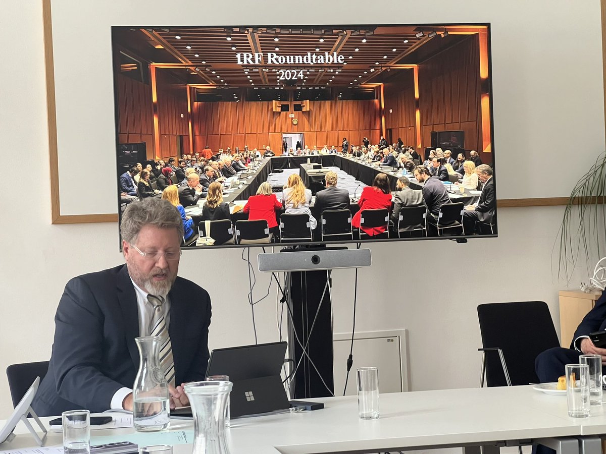 @IrfSecretariat CEO & Founder, Greg Mitchell, delivers presentation on the @IrfRoundtable model in Vienna, Austria among the #IRFBA Working Group on #Interfaith Dialogue and #FoRB. Grateful for the leadership of @Robert_Rehak and @UK_FoRBEnvoy this week.