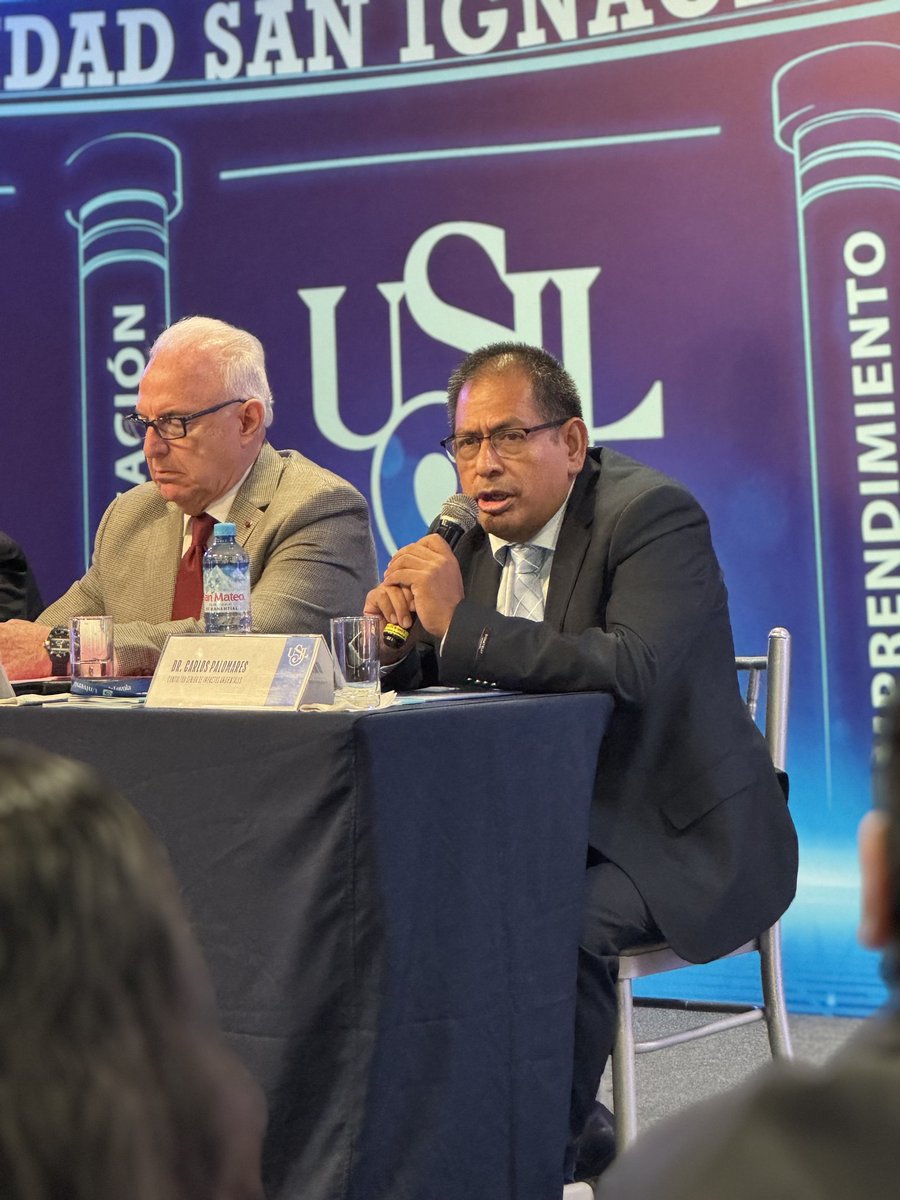 Dr, Carlos Palomares, consultor senior de impactos ambientales: "Estamos en una universidad inclusiva, y ustedes pueden hacer grandes cambios con estos instrumentos".