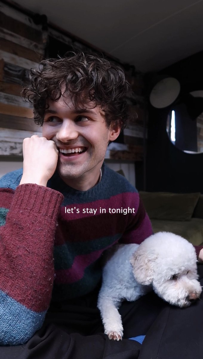 GeorgePelham's tweet photo. My new single Stay In is out now! Here's the link to it: https://t.co/4q5VO0p1Uo https://t.co/IwZW5SW3NQ