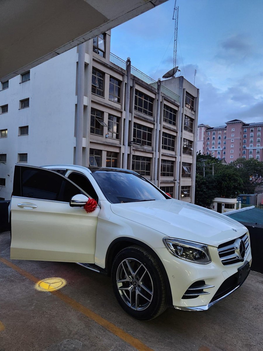 #kaiandkarodelivers✅ 
Delivery preps 😁 The GLC250 4MATIC is araguably the best selling European SUV on kaiandkaro.com ✅️

#mercedes #mercedesbenzbenz