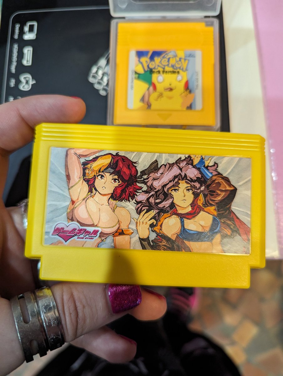 aaronandgeren's tweet photo. Ummm what the heck is this? 👀 @GameGrumps #gamegyaru https://t.co/nWphmvPOQQ