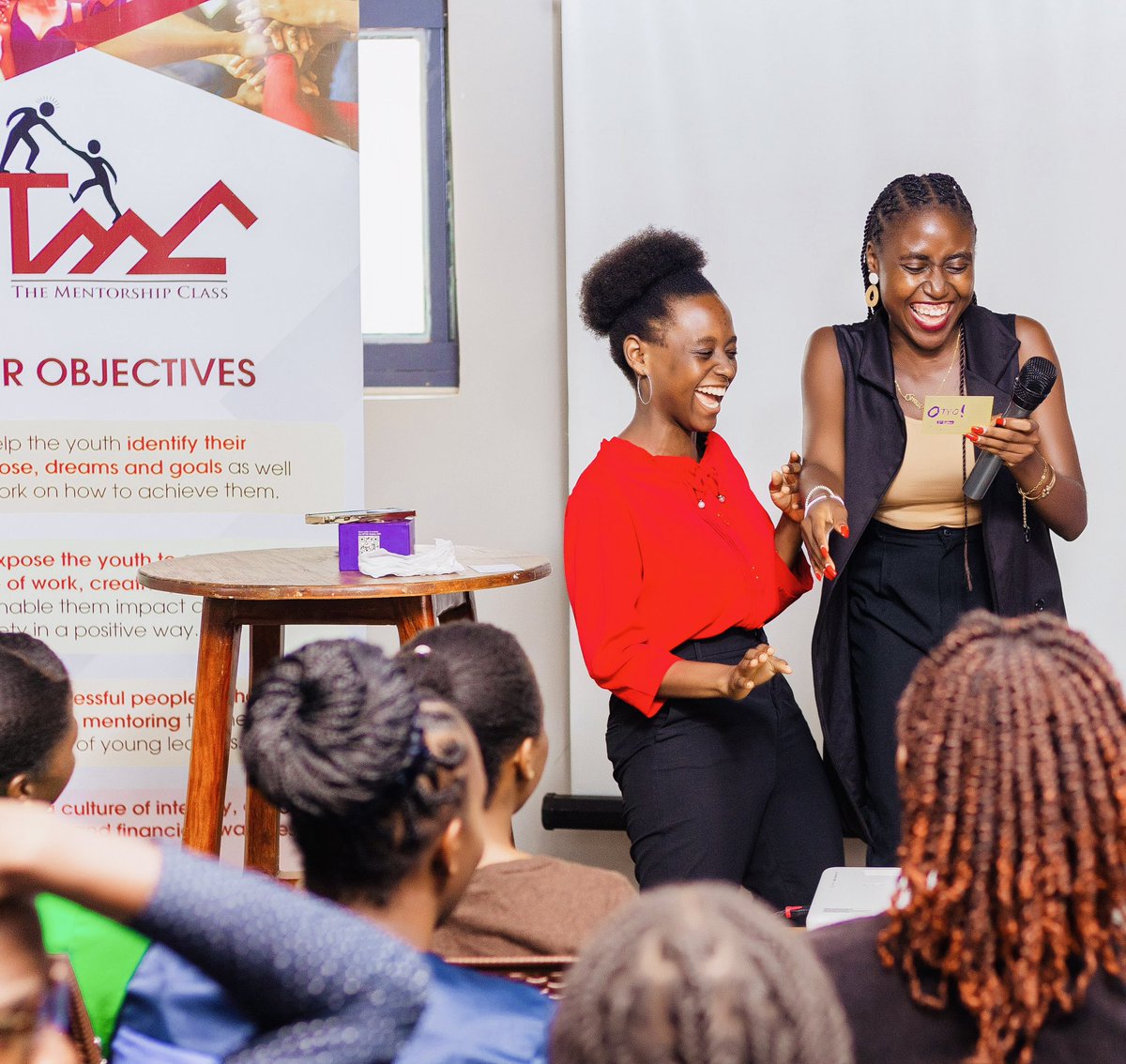 TheOtyoGame's tweet photo. To play Otyo! is to know joy!
Have a joyous weekend tribe. (May it have an Otyo! game in it)π
#theotyogame #wordgame #letsplay #weekendvibes #bondinggame #Africangame #Ugandangame #familygame #happyweekend https://t.co/GLTglnFElM