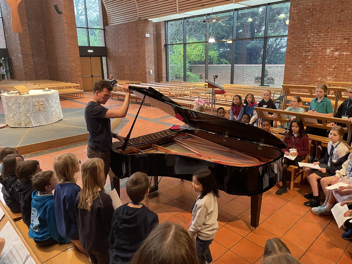 StBDulwich's tweet photo. Awe and wonder this evening as Dulwich Children’s Choir were introduced to our fabulous new piano! With grateful thanks to our dear parishioner whose bequest enabled us to buy this instrument and bless generations to come as we worship together. https://t.co/svB9ZFe5Cn
