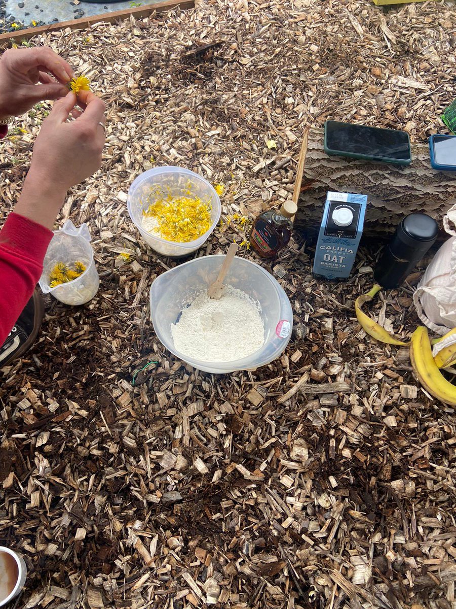 We took a break from exercise at the Chai to make dandelion bread on the stove 😋😋😋… Well done Team 🤩🤩🤩

#mensmentalhealth 
@myplace2gr0w 
@LSCft_CRoots 
@harrilscft