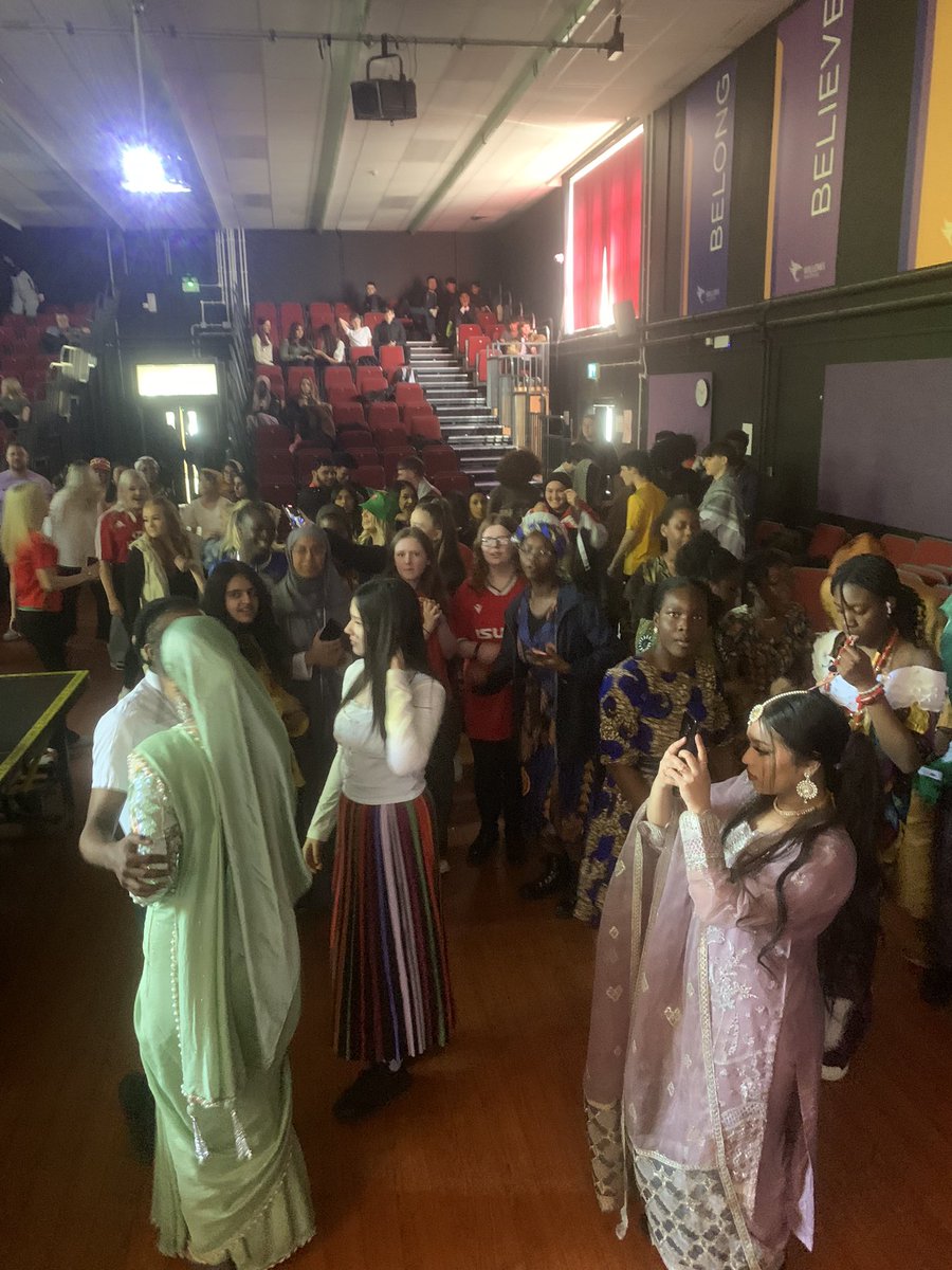 WillowsWO09's tweet photo. Cultural heritage day was a huge success, the year 11’s loved showcasing their cultures! Our last one as a year group ❤️ https://t.co/GCRogyl1fv