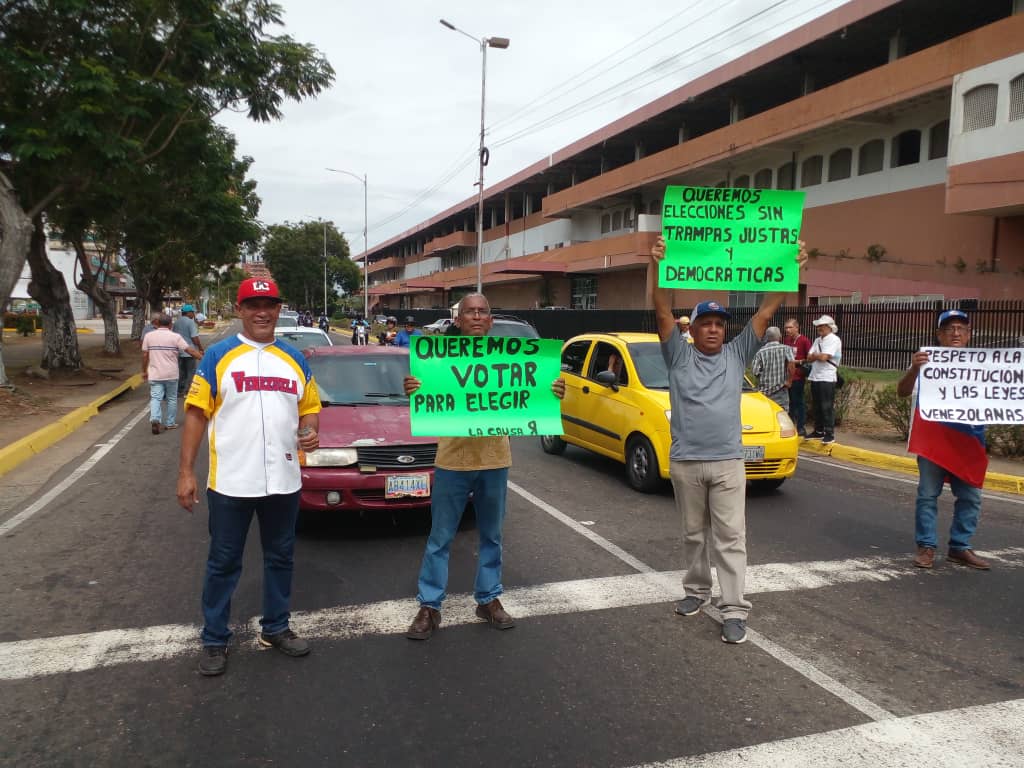 #19Abril @ComanditosVzla y #PartidosPolíticos despliegan en las calles del #McpioCaroni  exigiendo respeto al 'Derechos  de Participar y ser Elegido'  #ElccionesLibres  en #ConVzla