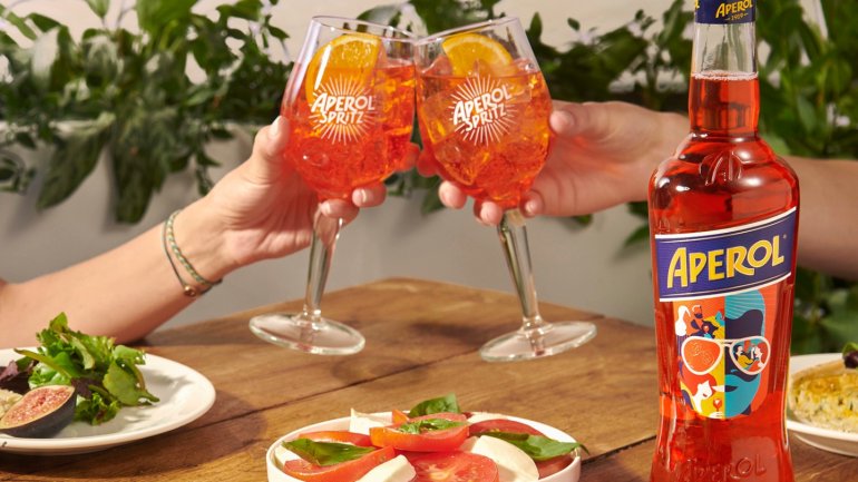 Campari Group has added bottling capacity for its Aperol brand in Italy to support a brand that saw its sales grow by more than 20% last year. The group is investing €75m in Novi Ligure plant and has built a dedicated line for Aperol. @Campari Just-drinks.com/news/campari-i…