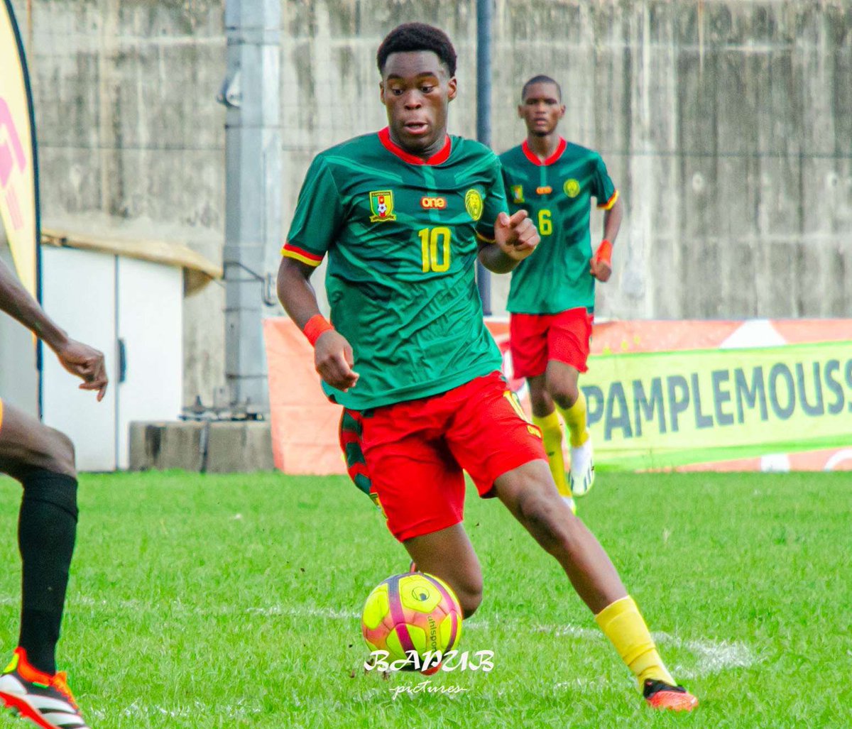 JoueursCMR's tweet photo. Germain Milla est née le 24 mai 2006 en Suisse à Neuchâtel, il commence le foot dès l’enfance au club de Ferney-Voltaire à la frontière franc-suisse. 

Il joue aussi en parallèle à l’académie Roger Milla au Cameroun car sa vie est entre le Cameroun et la Suisse.🇨🇭🇨🇲 https://t.co/rOW0hD7lJf
