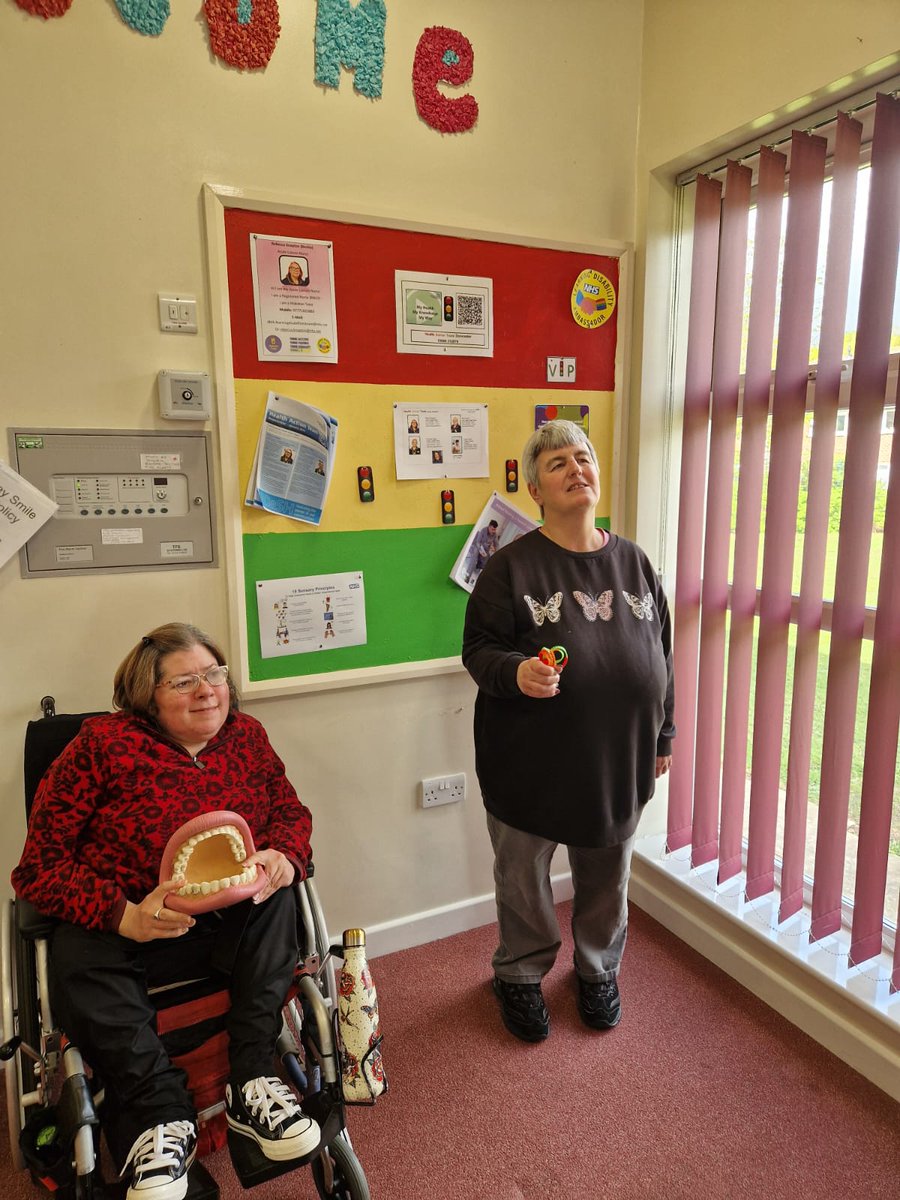 RDaSH_LD_DCG's tweet photo. Health facilitator @lanny101411 has been at Cantley Smile  @DayDoncaster talking Oral Health today! #healthpromotion #healtheducation #learningdisabilitynursing https://t.co/g9Ggf3NuCp