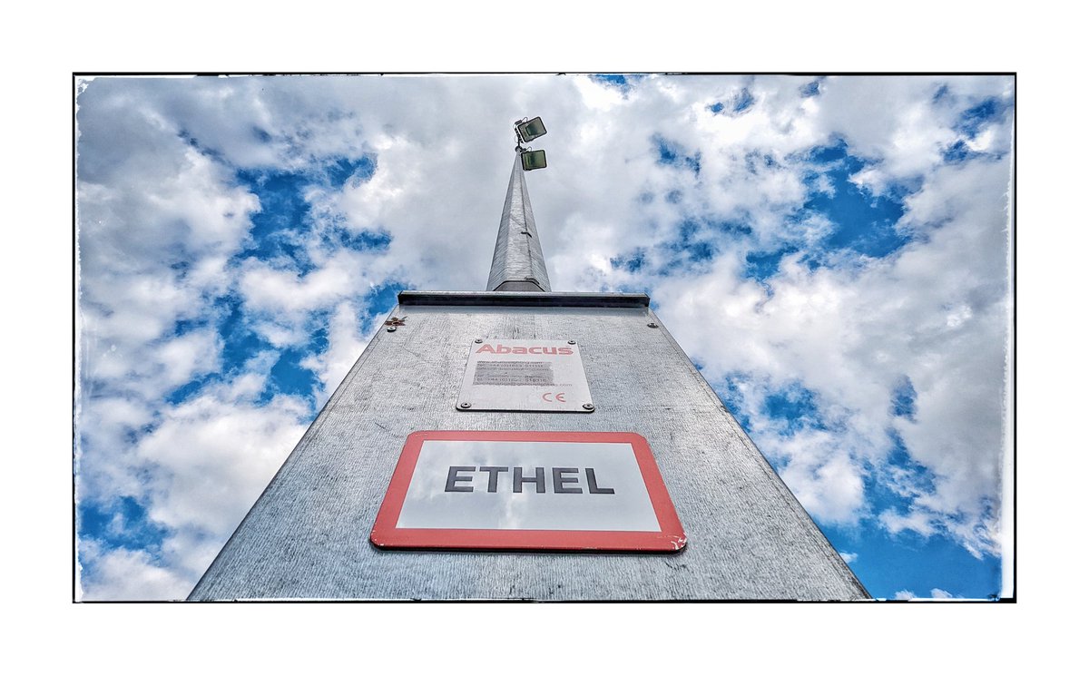 Happy #floodlightfriday all. 'Ethel' The Dripping Pan - Lewes FC @LewesFCWomen @LewesFCMen