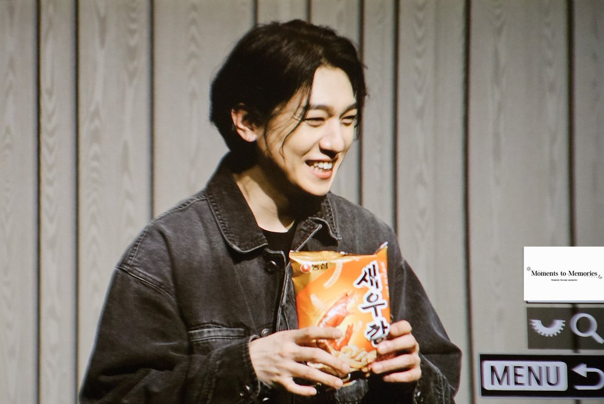 Moment__Memory's tweet photo. 240419
새우깡 Again
#성진 #SUNGJIN #데이식스 #DAY6 https://t.co/Zgcw2x039H