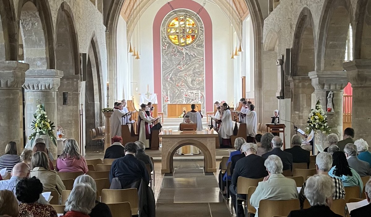 We are looking for an inspirational, versatile and talented musician to be our new Director of Music. If this could be you, we would love to hear from you. Details in the link. If you know of anyone please do share this exciting opportunity with them. newportcathedral.org.uk/vacancies/