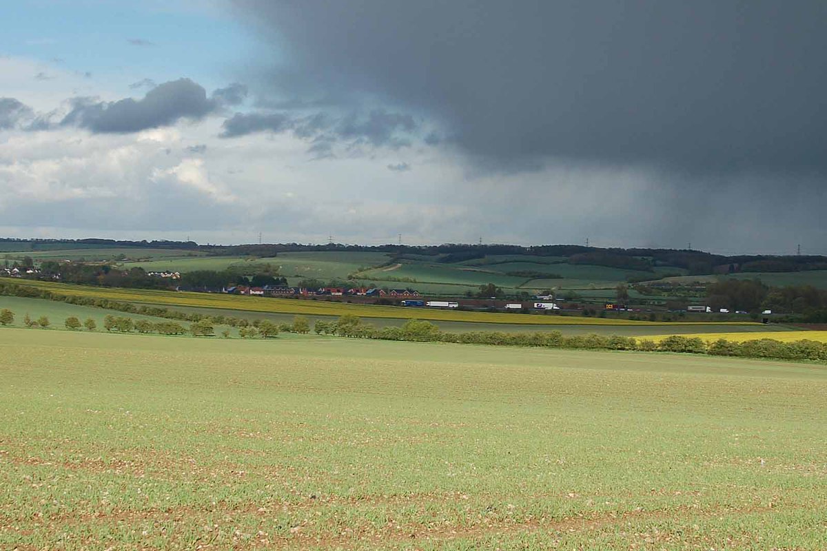 My week at work (hailstorms edition): ▶️How to structure parking prices to help support town centre businesses ▶️A funding bid coming together nicely ▶️And the times when you need to do surveys at 5.00 am (ugh). Can you work out where this photo (non-work) was taken?