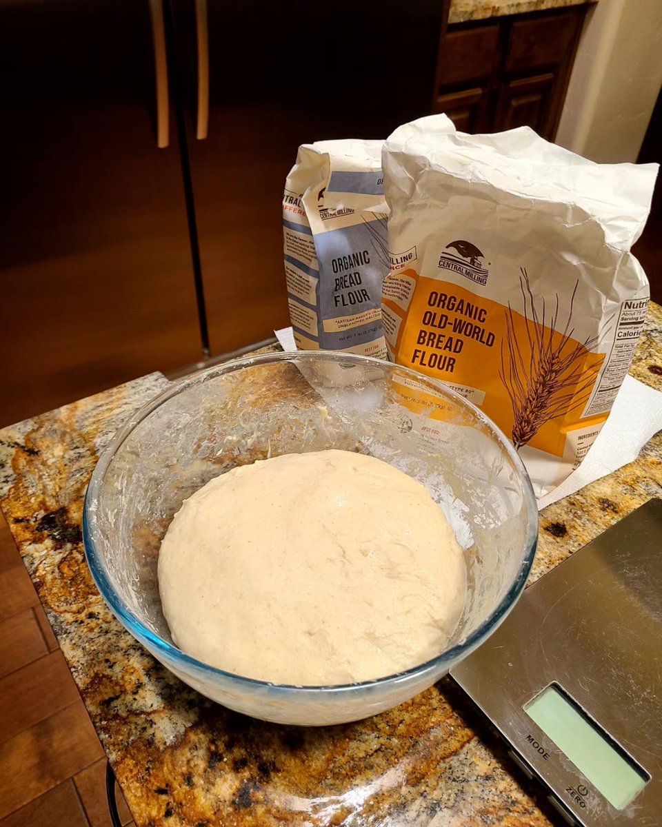 I never tire of baking homemade sourdough bread at least twice a week (well, when I am not traveling 🙃), and not only that.. nothing beats the smell of freshly baked bread in the morning 😋

#homemadesourdoughbread 
#olivebread 
#homemadebread
#april2024