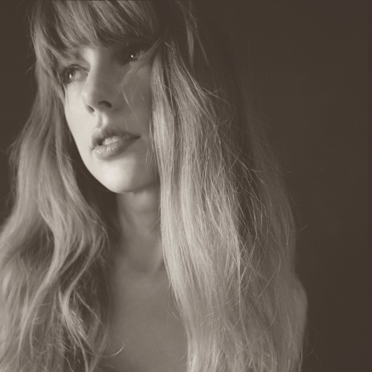 THE TORTURED POETS DEPARTMENT New @taylorswift13: apple.co/TTPD #TSTTPD