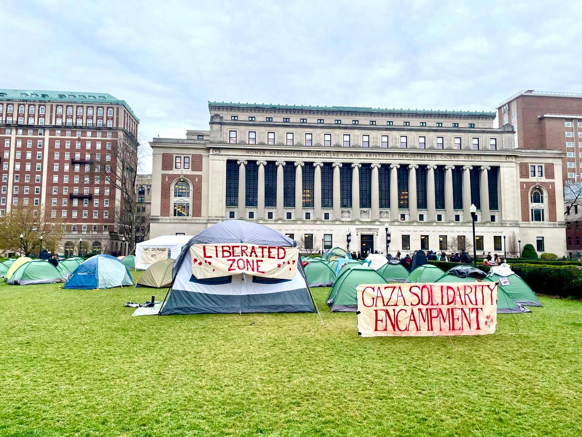 The Columbia Law School Human Rights Institute stands with students exercising their fundamental human rights and calls on @Columbia to protect rights to expression and assembly: hri.law.columbia.edu/hri-statement