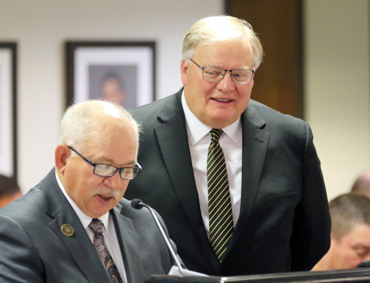 UNKearney's tweet photo. Chancellor @KristensenDoug recognized and given a well-deserved standing ovation this morning at @u_nebraska Board of Regents meeting. Chancellor is retiring after 22 years of leadership at UNK. https://t.co/CjBbulSy8g