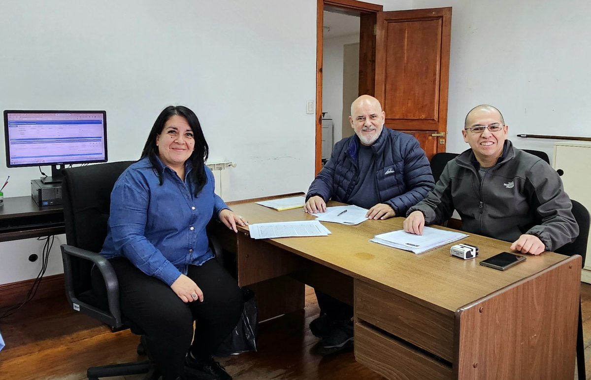rivaroladaniel's tweet photo. Recien firmamos el acuerdo paritario Marzo/Mayo 2024 para los empleados de comercio de Río Grande y Tolhuin https://t.co/SIXL1CuQgy