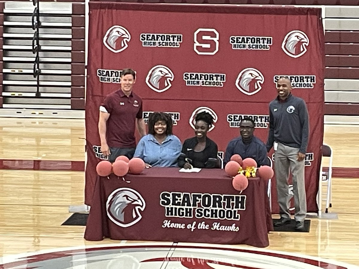 seaforthhs's tweet photo. Hawks Update:  Huge Hawks Shoutout to Hannah Ajayi (Eastern Nazarene College / Basketball) Congrats to coaches, teachers, and family who have helped Hannah along the way!!! https://t.co/4jILyzbRE1
