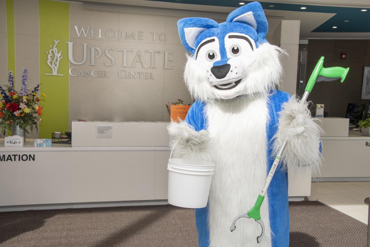 Ahead of Earth Day, volunteers helped pick up litter on Upstate’s campus 🌎 @UpstateCancer’s Tobacco Free Task Force hosted a program sharing the importance of lung health and tobacco cessation. The event featured special guests Crunchman, Scooch, Otto, Hero and Mr. Kick Butts!