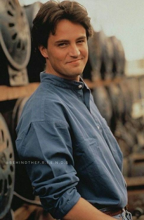 ClubeBing's tweet photo. Matthew perry https://t.co/Gq3BL2c0Gu