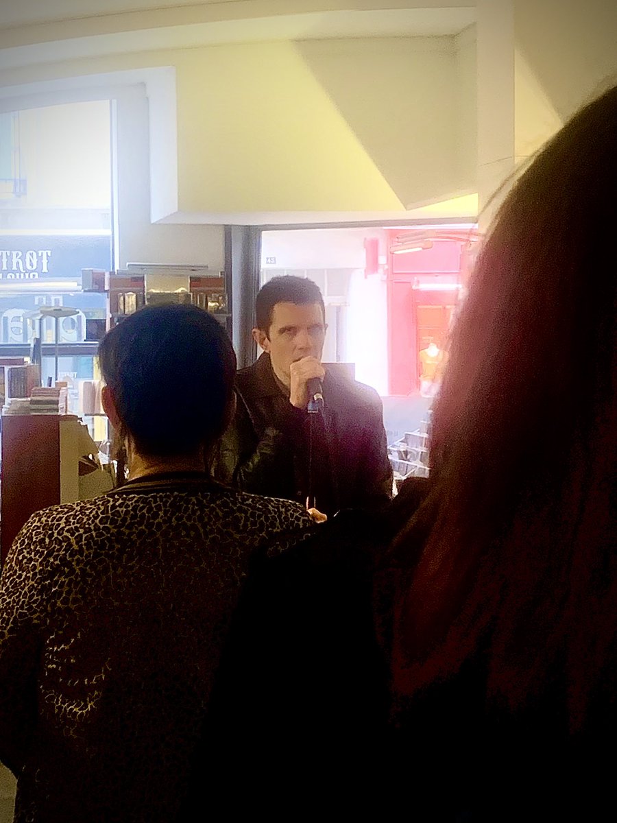 gpciczar's tweet photo. Merci Ă @Dialogues dâaccueillir ce genre de moments et Ă #Lescop pour nous avoir offert ce showcase plein de poĂ©sie. #Brest https://t.co/OLlNPh2bCW