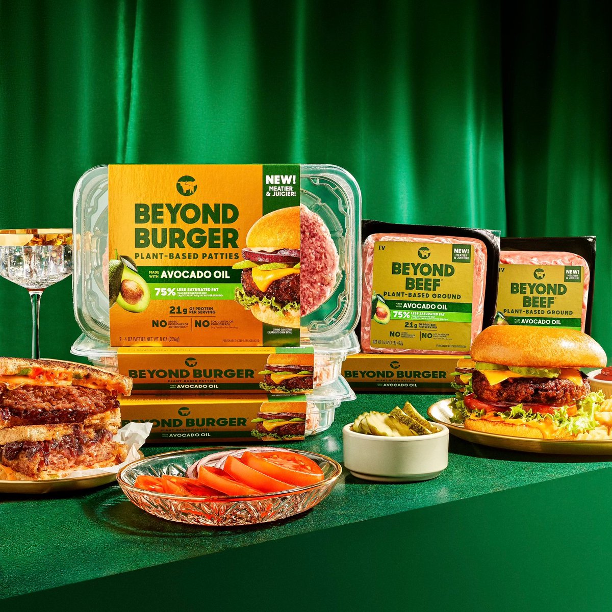 Beyond giveaway time 🌱 To celebrate the new Beyond Burger / Beyond Beef, we’re gifting 2 lucky winners a chance to try them for free HOW TO ENTER: 💚 like this post 👯 tag a friend in the comments 🌱 follow us *Continental US only. No purchase or payment necessary. Winner…