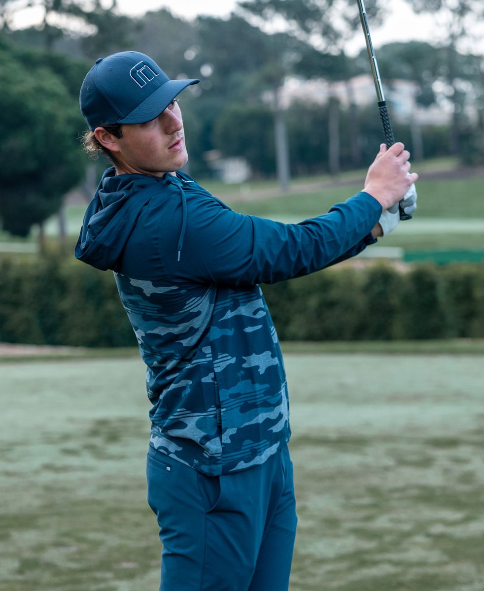When you need comfort and style that performs, our CAMO TECH HOODIE delivers. All that's left to do, is find your A-game. ⛳️ #travismathew #lovegolf
