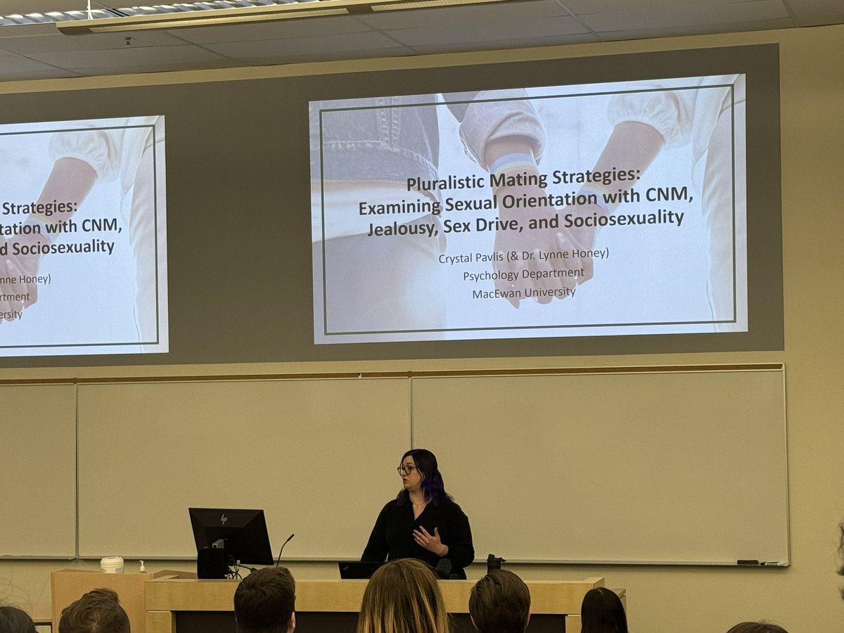 Psychology is a full house and ready for the 2nd Session of amazing honours psych students presenting 
<a href="/MacEwanResearch/">MacEwan Research</a> <a href="/MacEwanU/">MacEwan University</a> #SRD2024