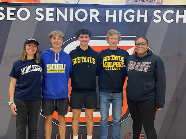 Congrats to 2024 TF seniors on signing day: Jules Davis (Middlebury VT), Cade Sanvik (South Dakota State), Ty Swanson (Gustavus), Matt Trzynka (Gustavus), Lena Sampy (Hamline), and not in picture Linton McPherson (MN State-Mankato). @OSHorioles