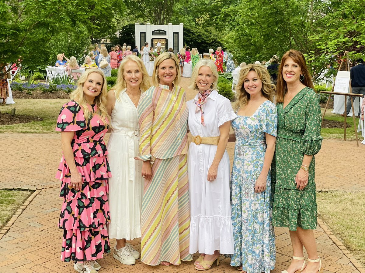 Thank you to our 5 wonderful artists for creating live paintings of the East Garden for our Friends of the Mansion Garden Party! Peyton Hutchinson, Beth Dean, Christie Farese, Mandy Ellard, & Sarah McTaggart are each unbelievably talented & we’re so grateful for their art!