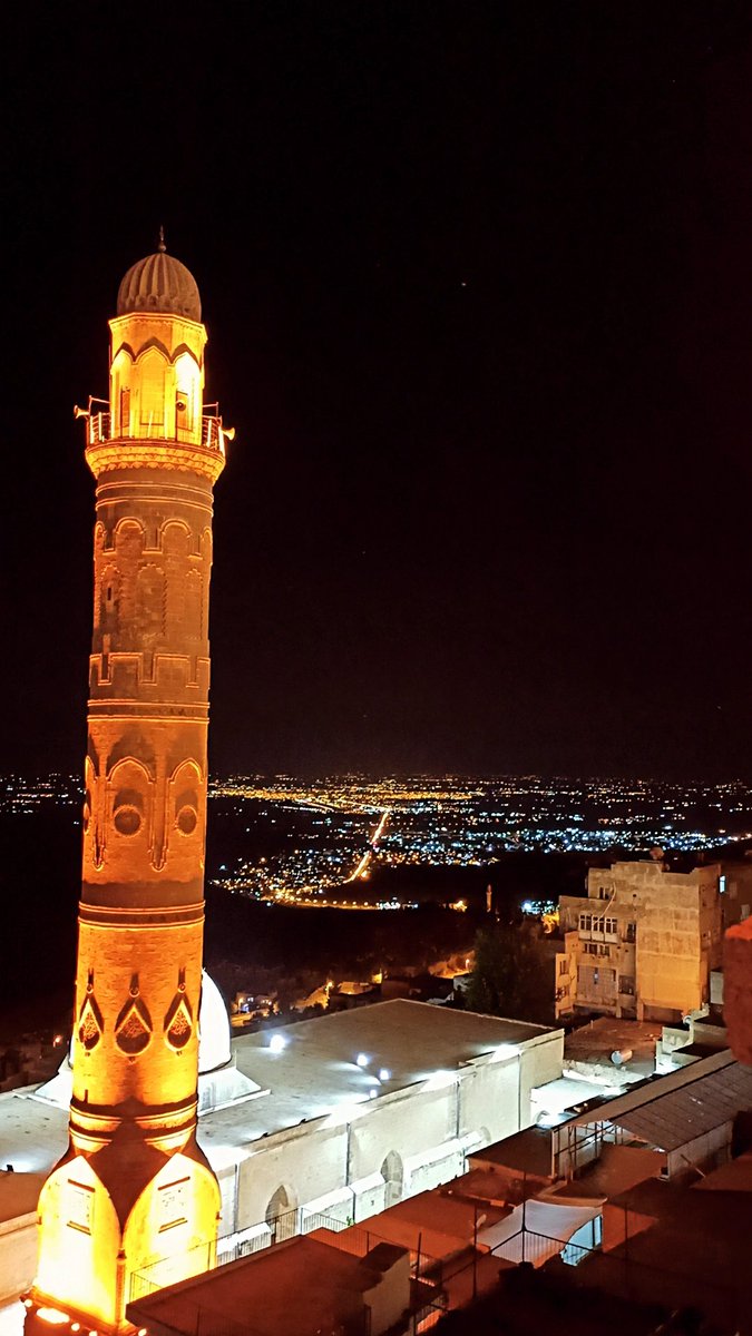 Bazı şarkılar çalmaya başladığında gözyaşlarına engel olamazsın... 📻Ta uzak yollardan... 📍Mardin