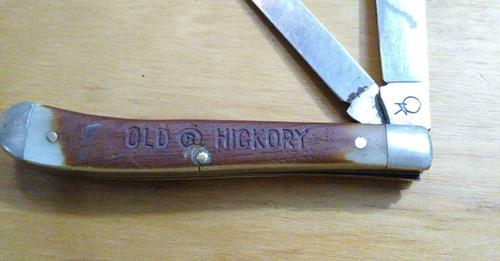 Vintage Queen – Ontario Knife Delrin 607 Old Hickory Trapper Knife[Used – Very Good cond.]
  ~ Price: $$33.79 ~
#knivesforsale #knifecollection #oldpocketknives

nostalgiaknives.com/home/shop/vint…